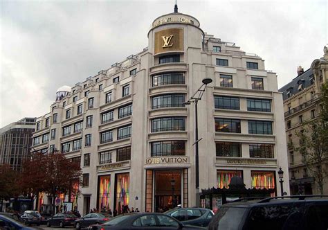 louis vuitton hotel price